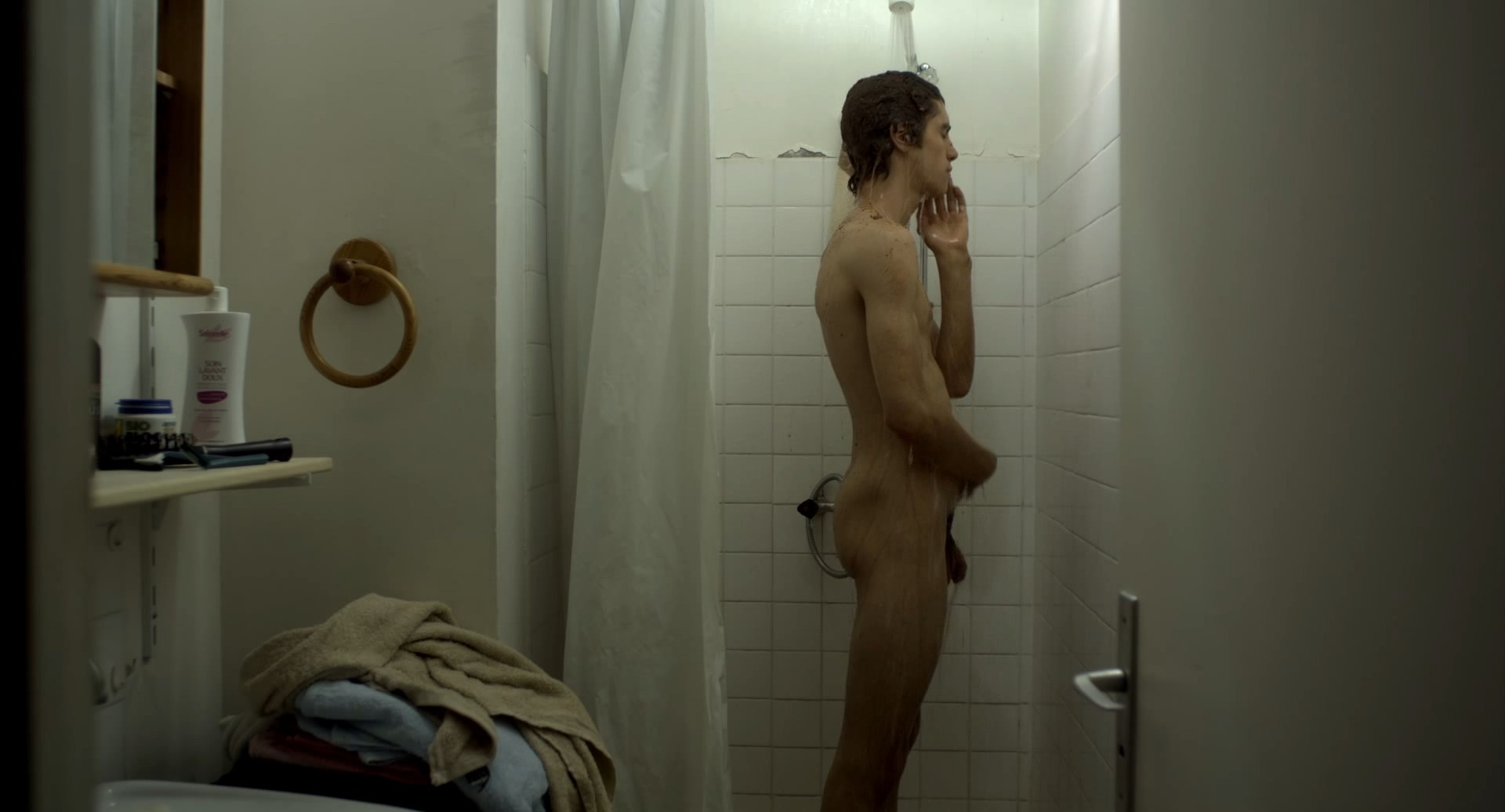 Sexy French Actor Ulysse Grosjean NAKED In The Showers